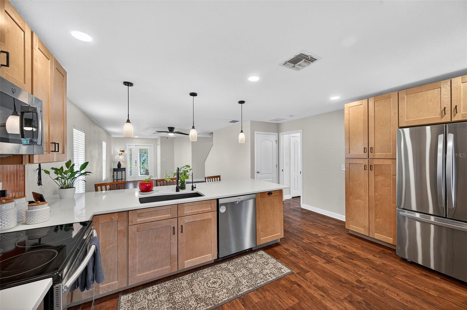 Image 26 of 75 For 12543 Chenwood Avenue