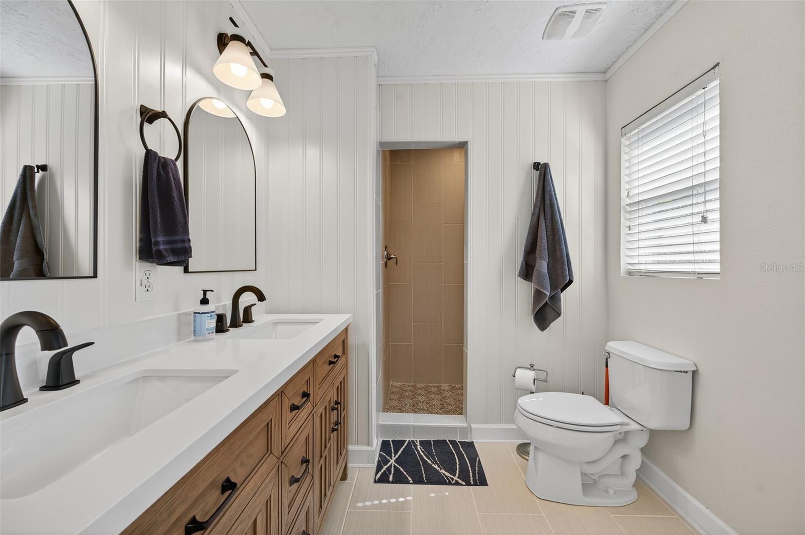 Image 33 of 75 For 12543 Chenwood Avenue