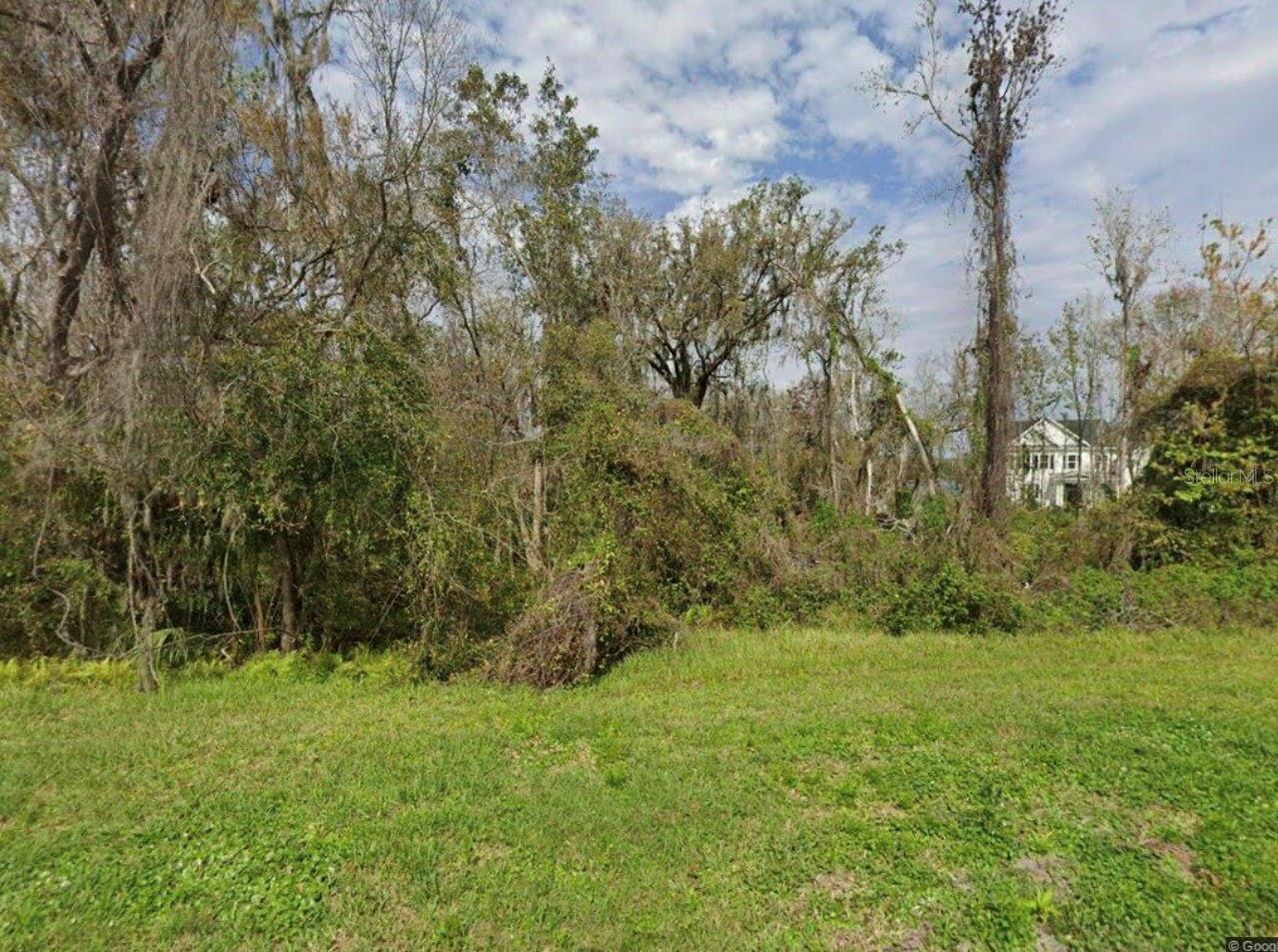 Listing photo id 0 for 12612 Lake Hills Drive