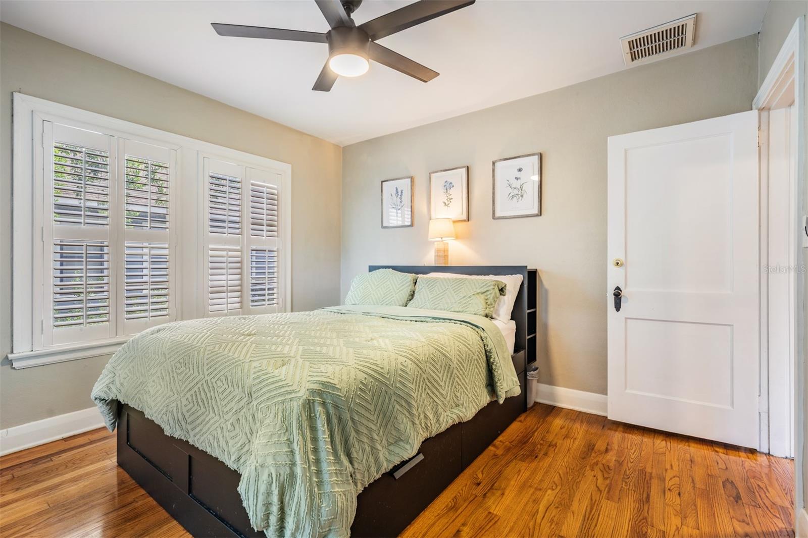 Image 15 of 32 For 5503 Seminole Avenue
