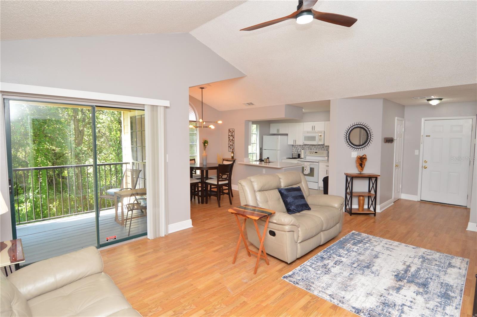 Image 14 of 100 For 8746 Mallard Reserve Drive 204