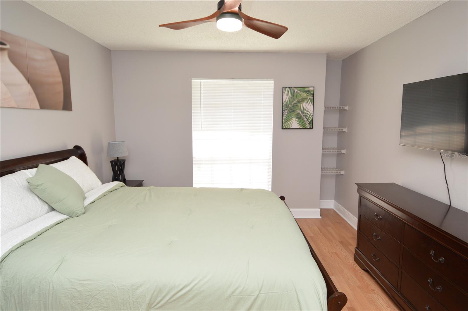 Image 21 of 100 For 8746 Mallard Reserve Drive 204