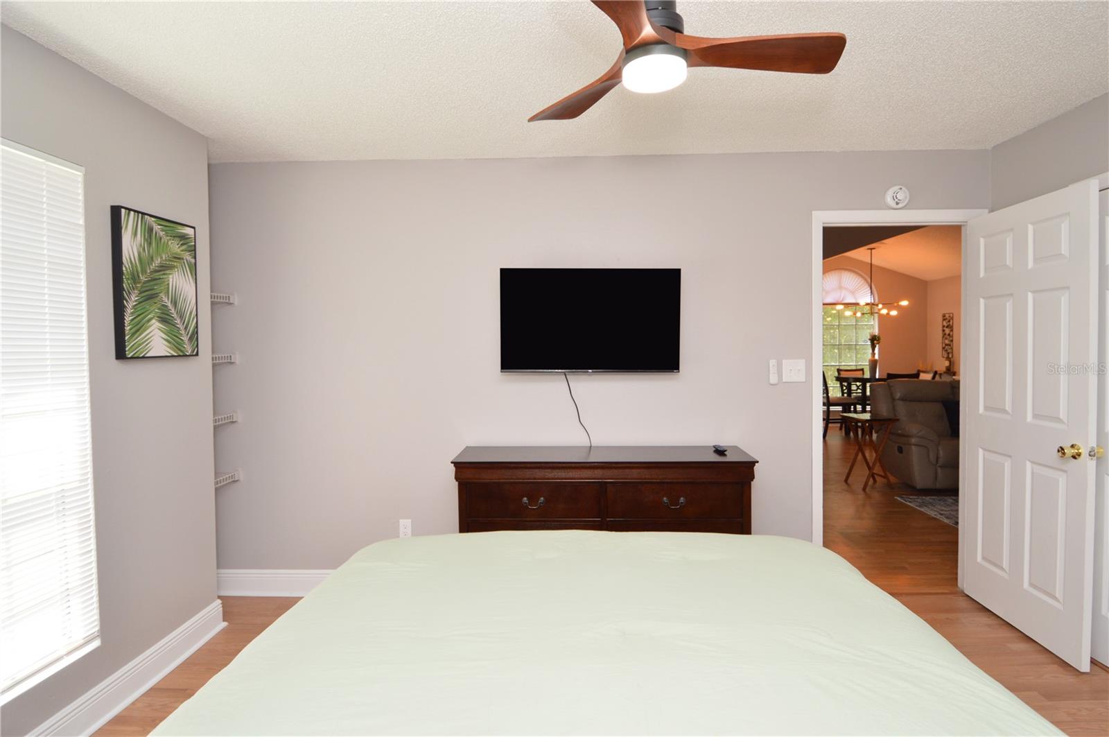 Image 33 of 100 For 8746 Mallard Reserve Drive 204