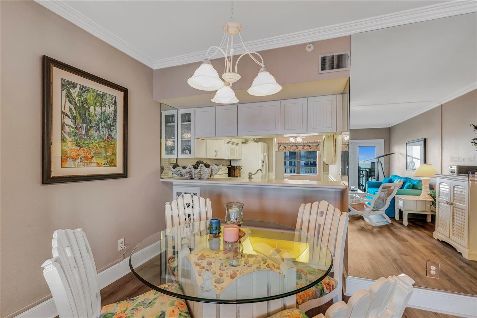 Image 12 of 42 For 1582 Gulf Boulevard 1506