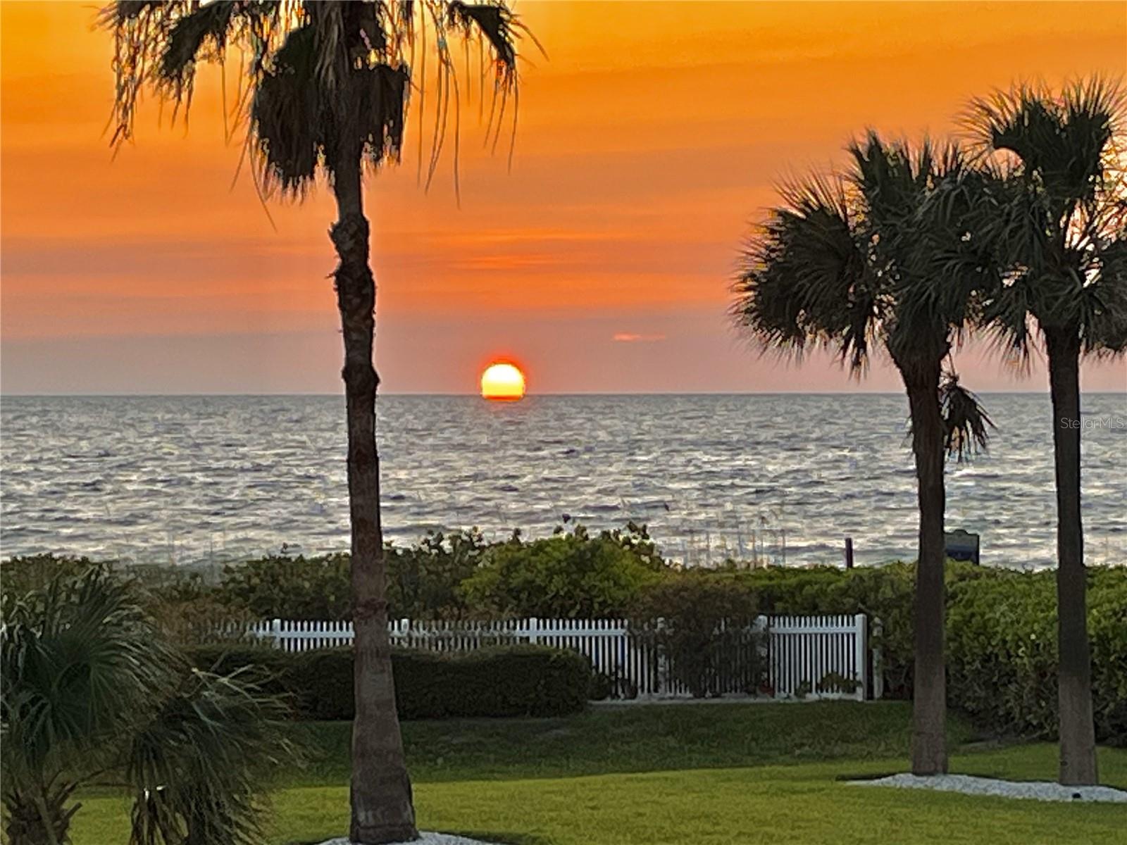 Image 40 of 42 For 1582 Gulf Boulevard 1506