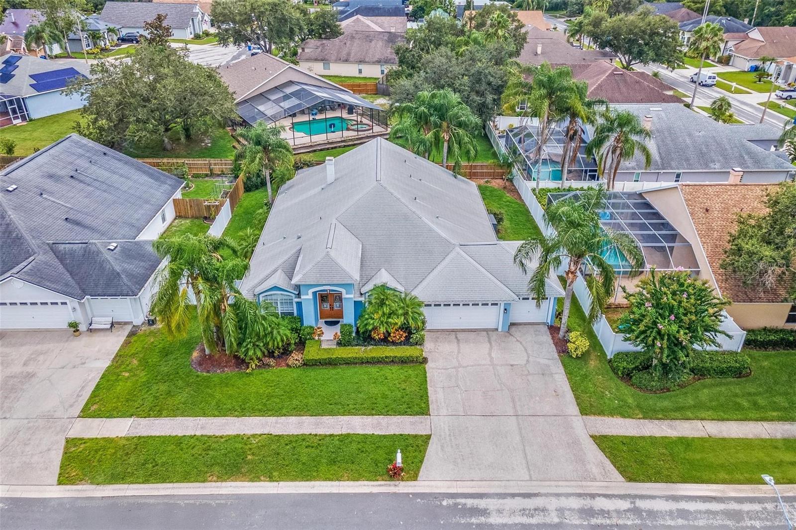 Listing photo id 41 for 10031 Colonnade Drive