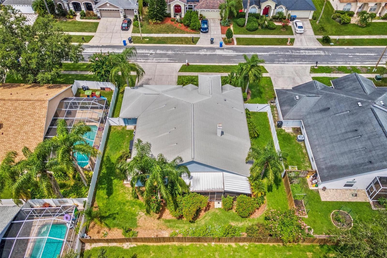 Listing photo id 43 for 10031 Colonnade Drive