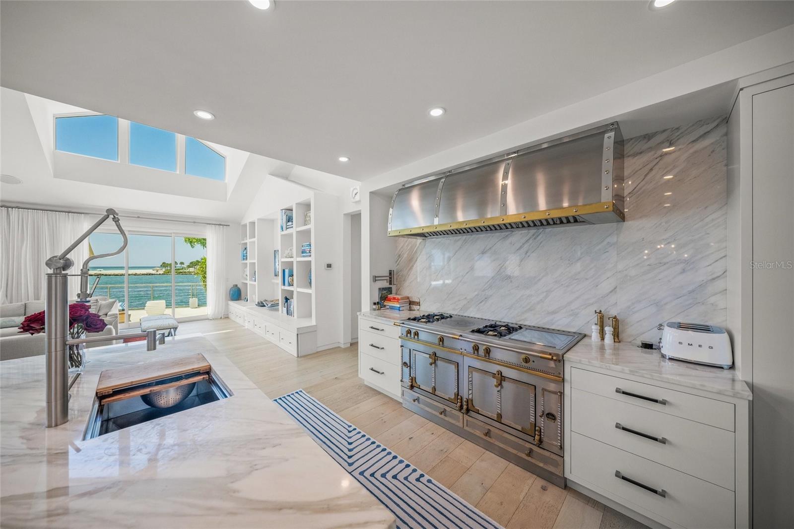 Image 4 of 92 For 1209 Westway Drive