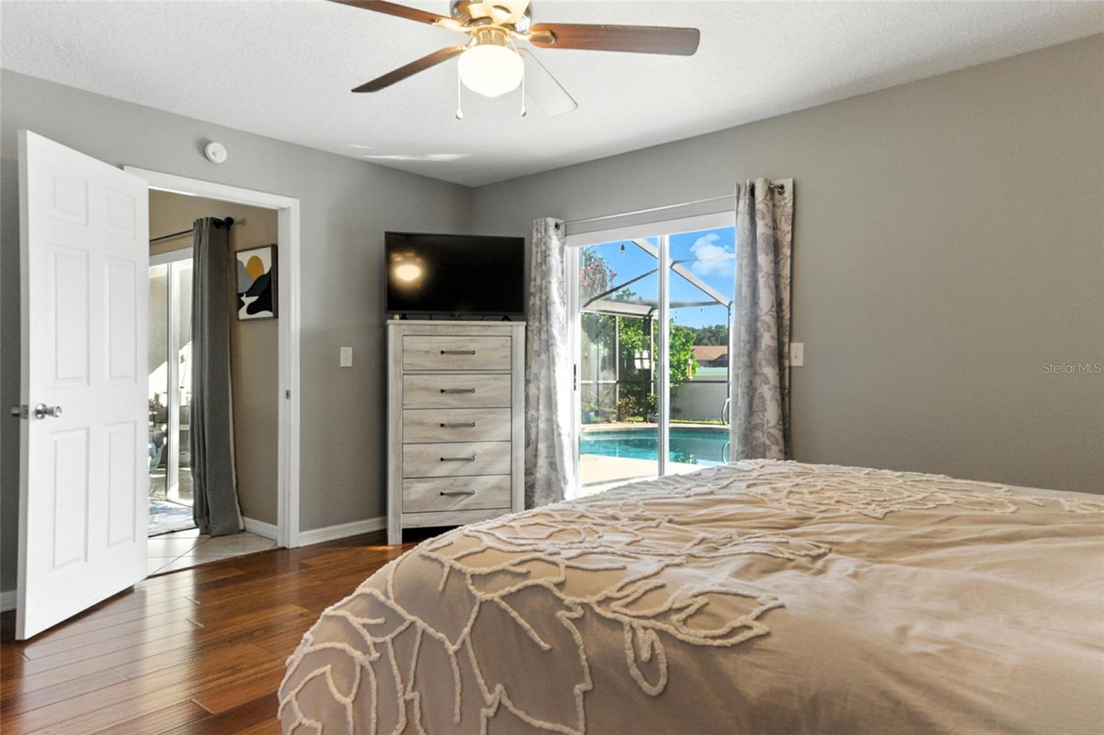 Image 22 of 54 For 9540 Pebble Glen Avenue