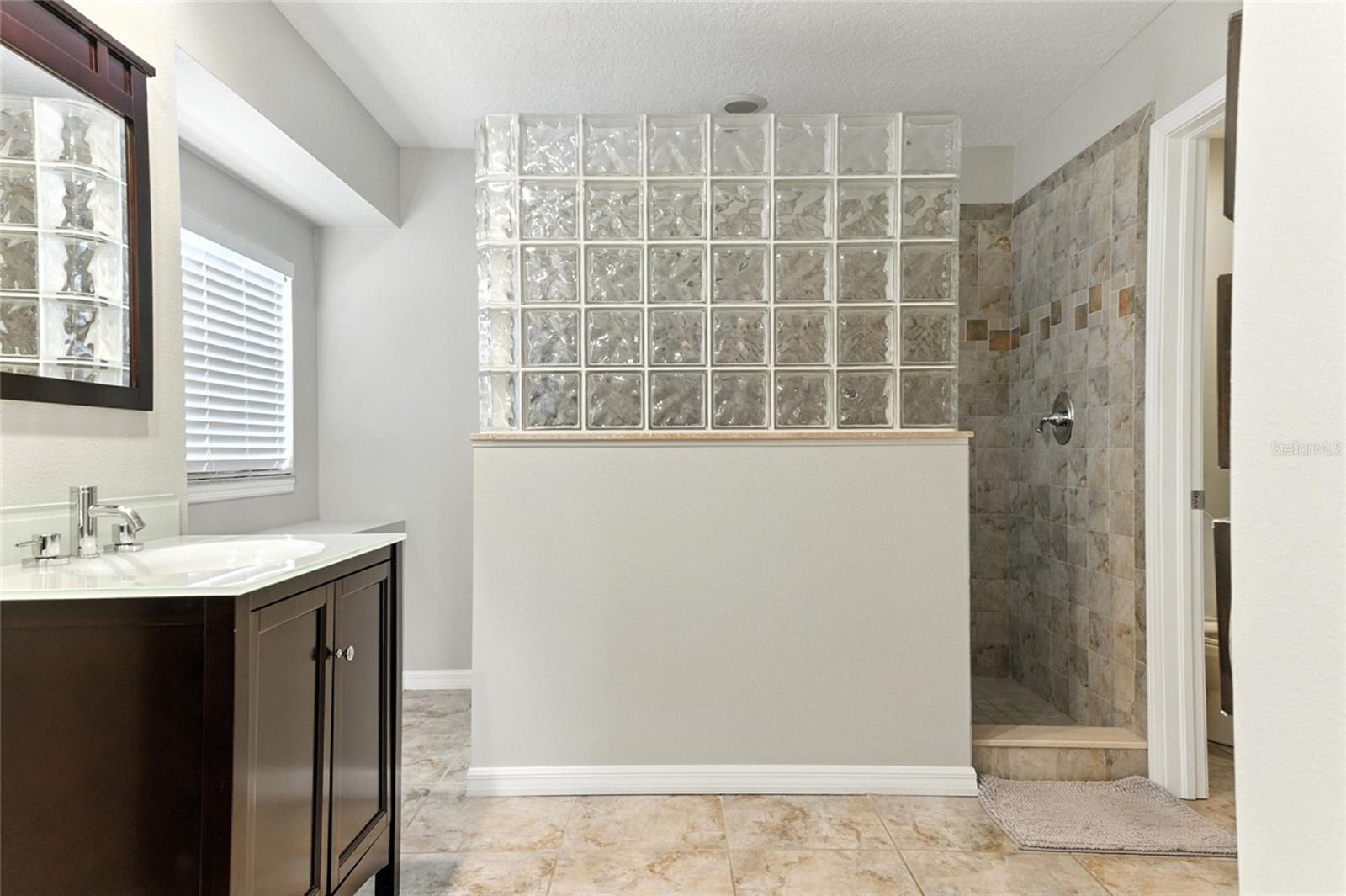 Image 24 of 54 For 9540 Pebble Glen Avenue