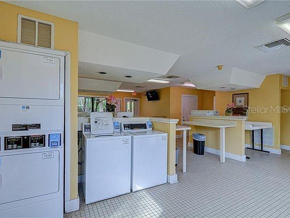 Image 15 of 19 For 11901 4th Street N 5304