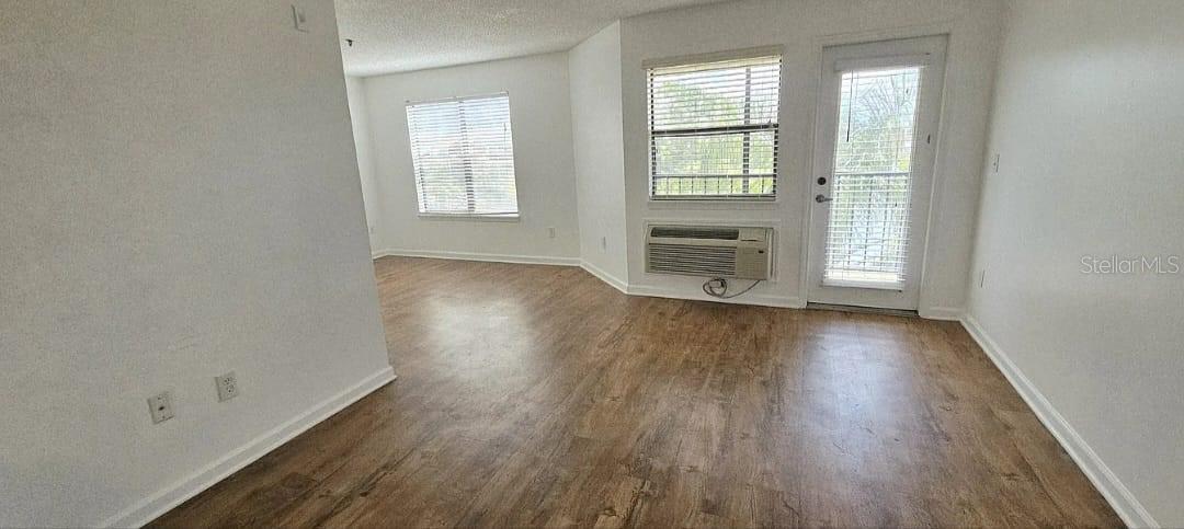 Image 3 of 19 For 11901 4th Street N 5304