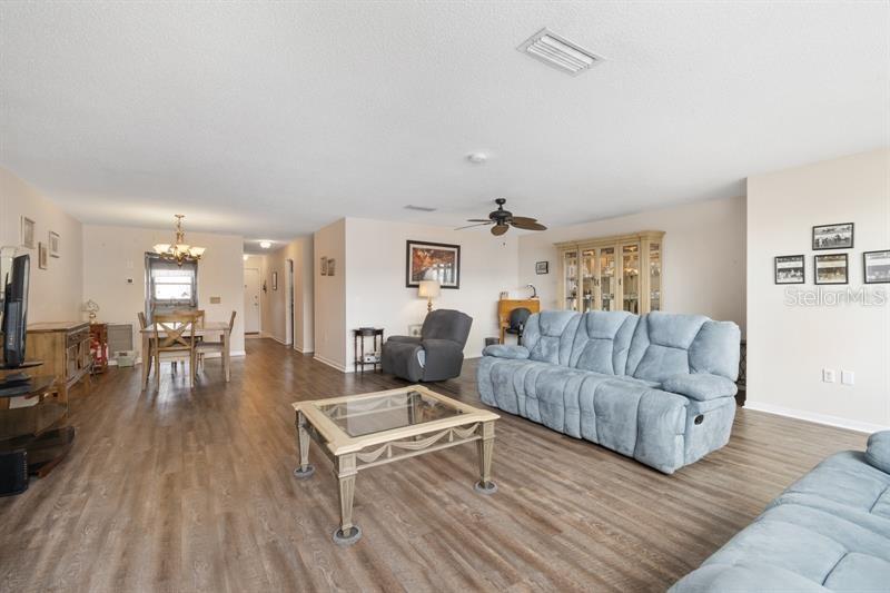 Image 6 of 40 For 5521 80th Street N 503