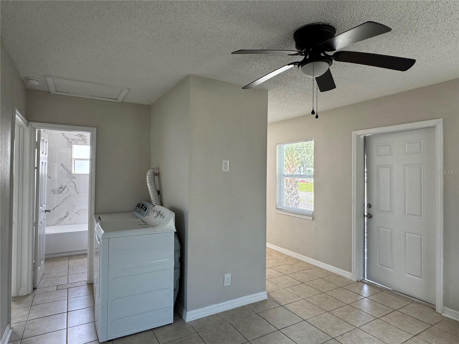 Image 5 of 11 For 809 Warren Street