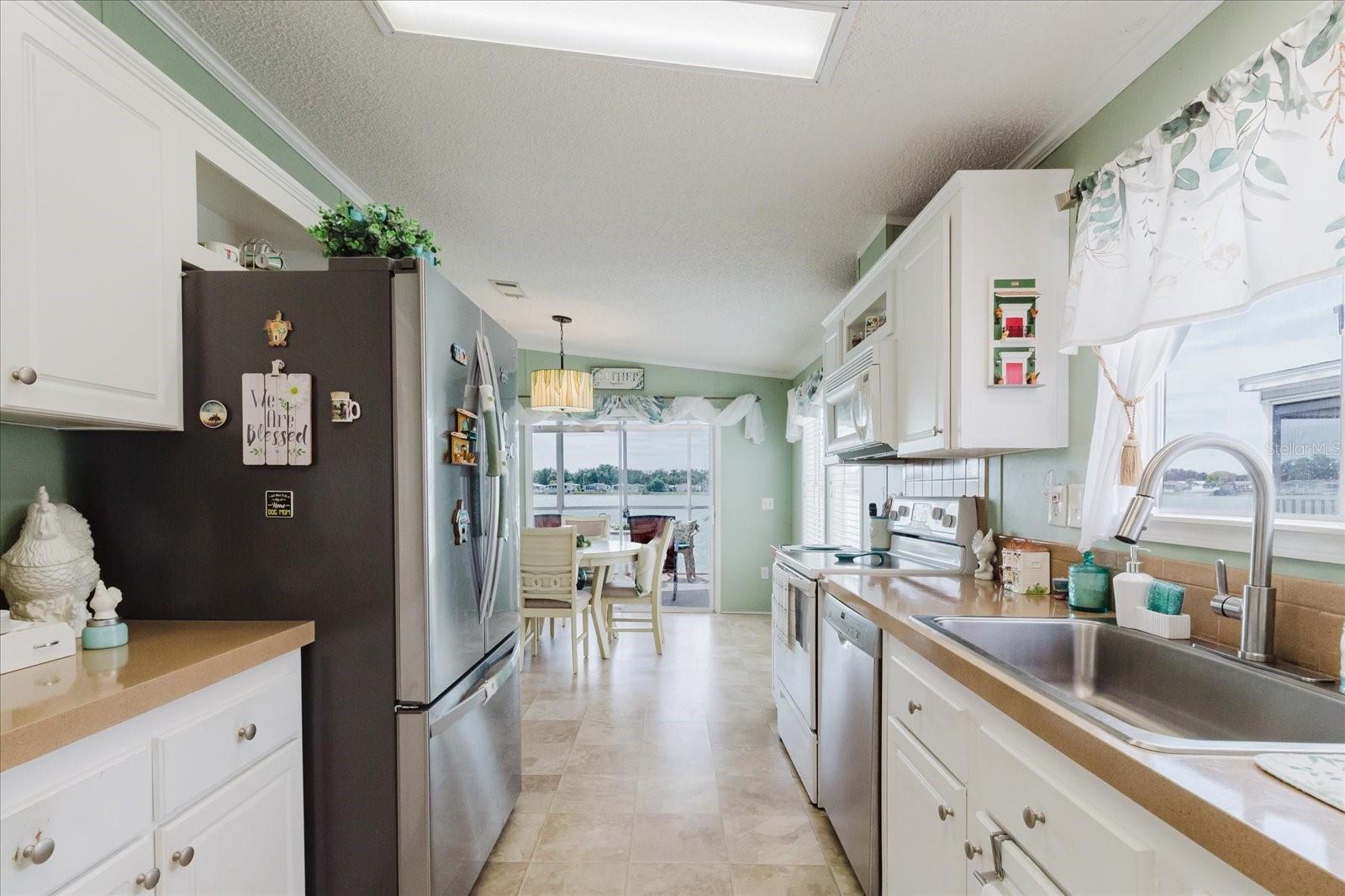Image 9 of 94 For 8446 Fantasia Park Way