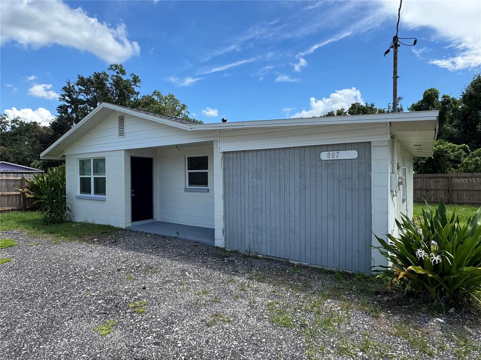 Image 2 of 17 For 807 Warren Street
