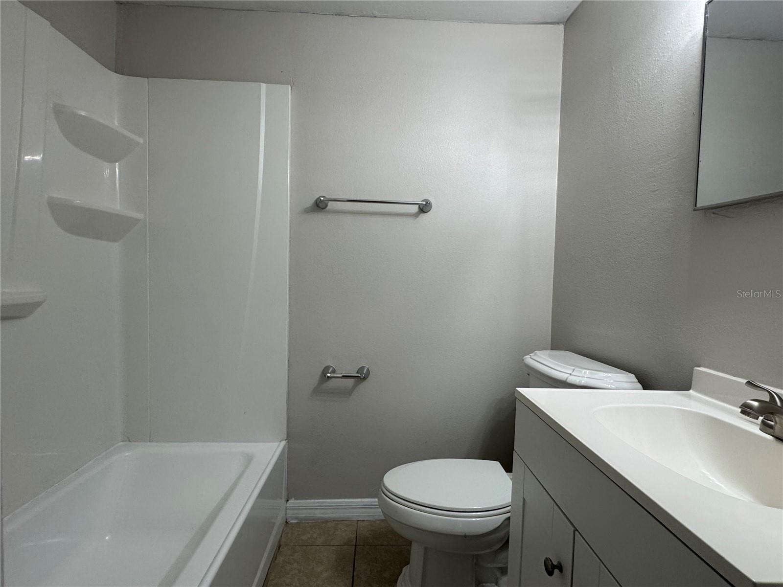 Image 7 of 17 For 807 Warren Street