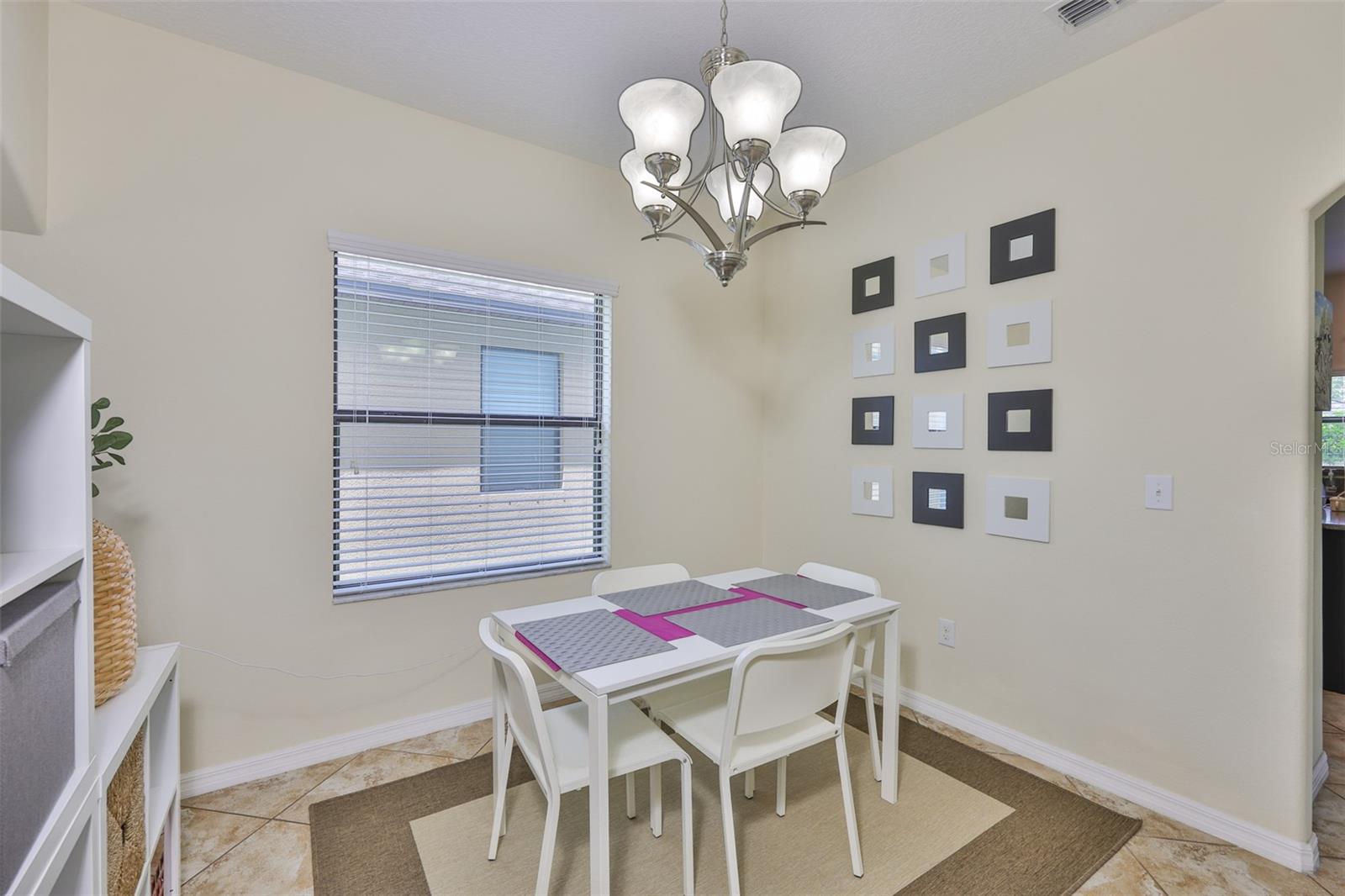 Image 10 of 70 For 10914 Whitecap Drive