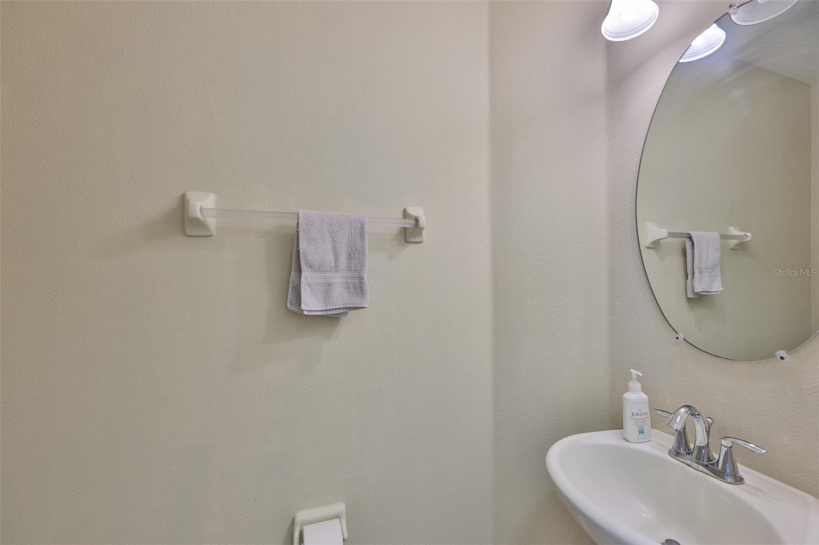Image 13 of 70 For 10914 Whitecap Drive