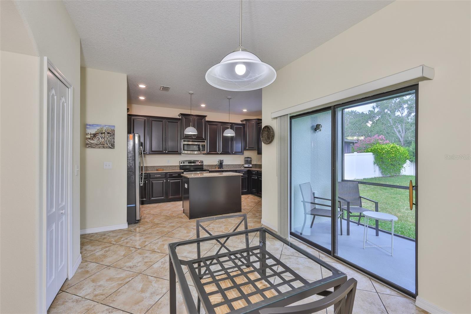 Image 19 of 70 For 10914 Whitecap Drive