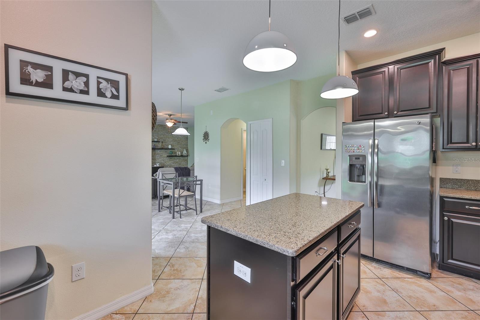 Image 22 of 70 For 10914 Whitecap Drive