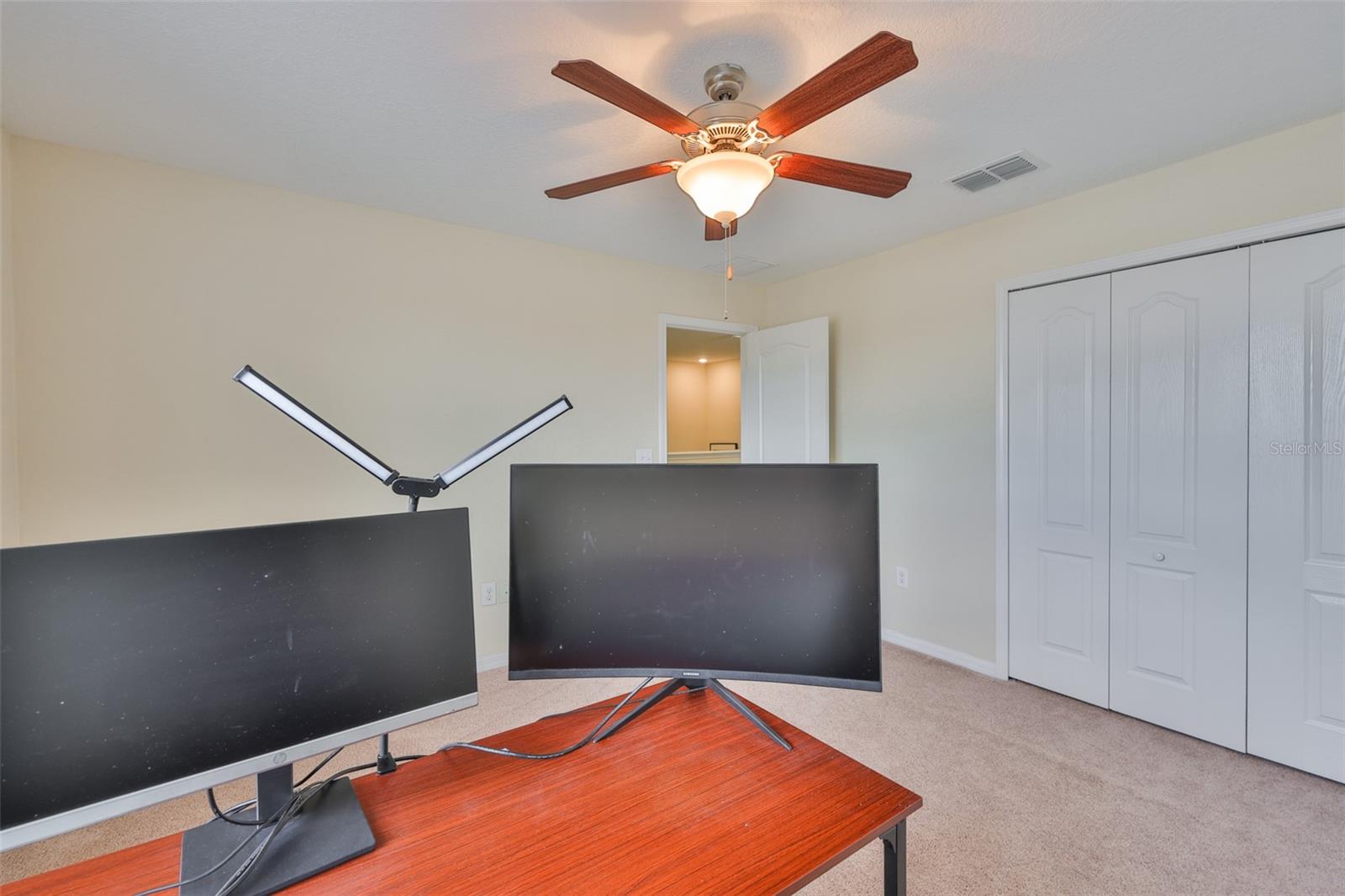 Image 38 of 70 For 10914 Whitecap Drive