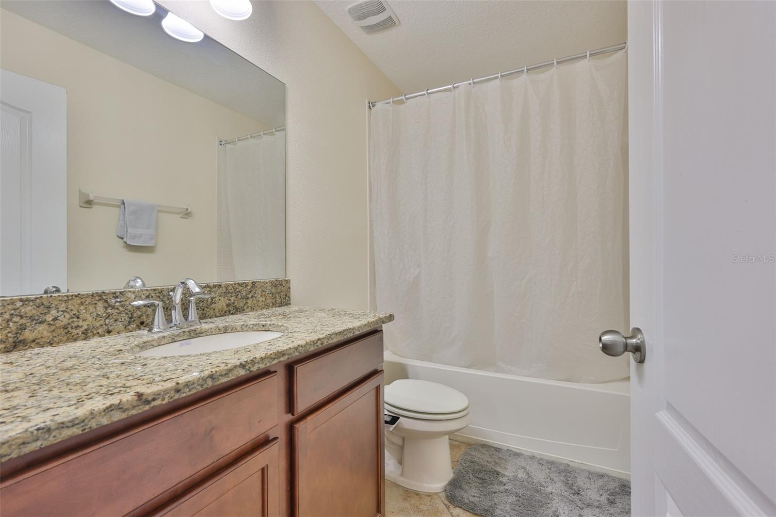 Image 39 of 70 For 10914 Whitecap Drive