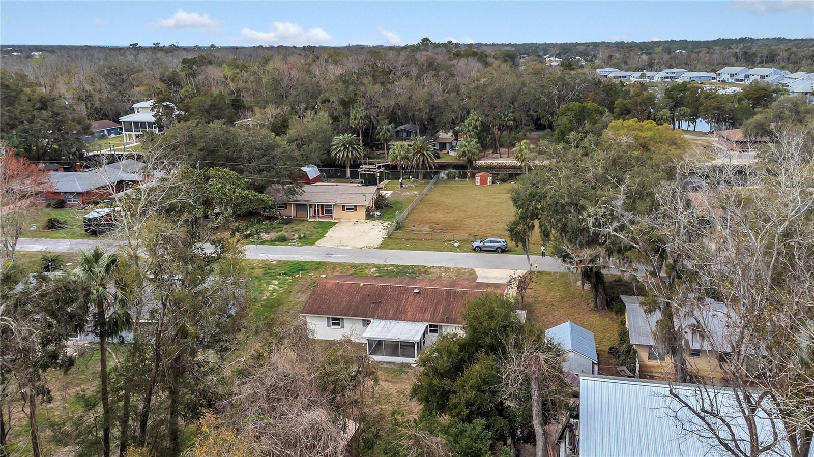 Listing photo id 23 for 3781 Hiawatha Terrace