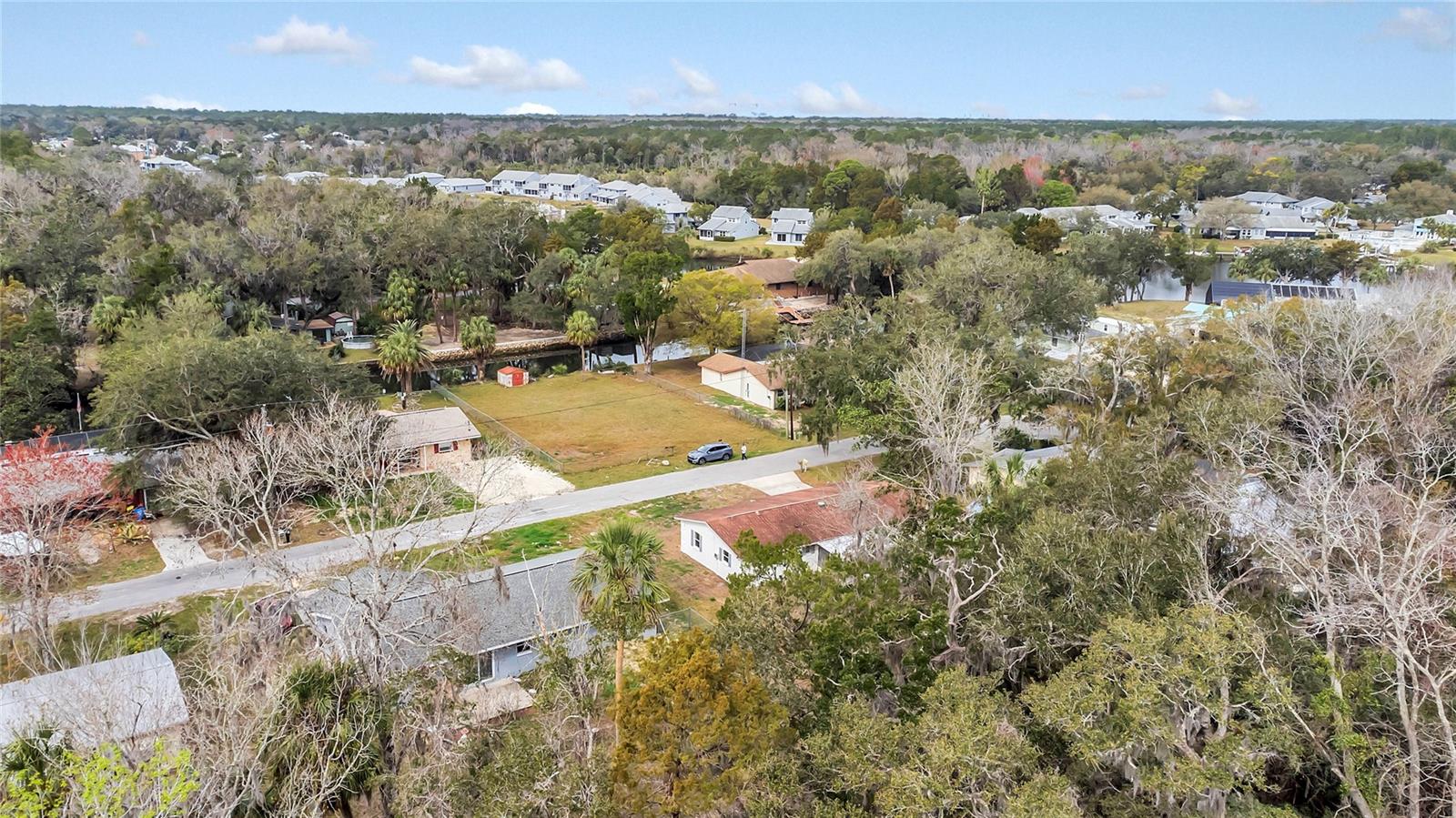 Listing photo id 24 for 3781 Hiawatha Terrace