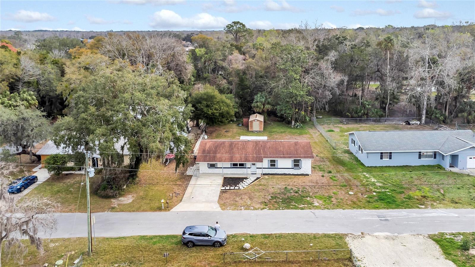 Listing photo id 26 for 3781 Hiawatha Terrace