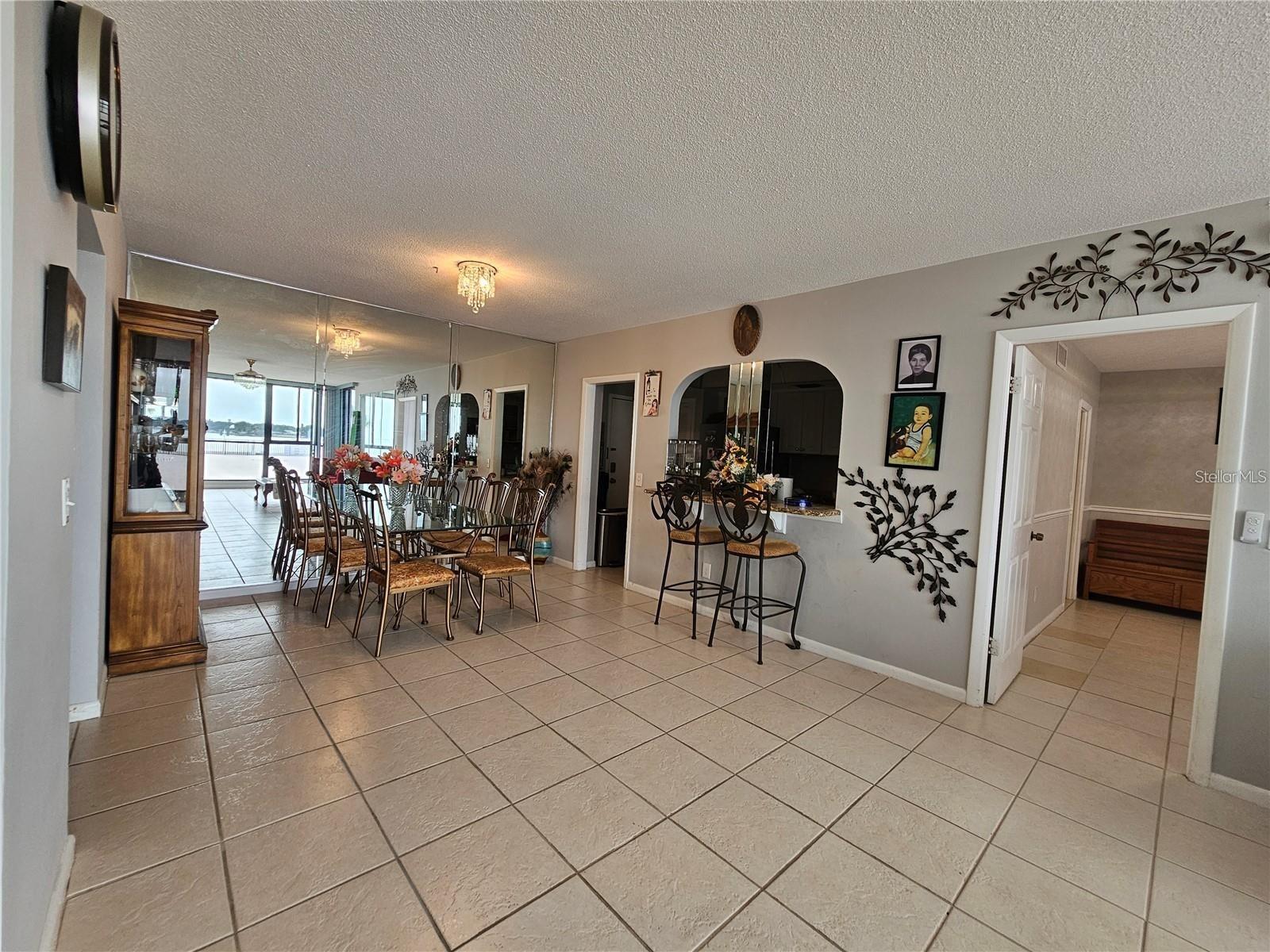 Image 11 of 30 For 7100 Sunshine Skyway Lane S 205
