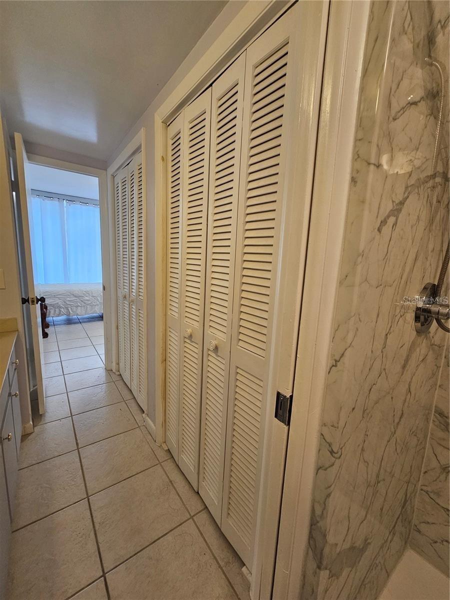 Image 14 of 30 For 7100 Sunshine Skyway Lane S 205