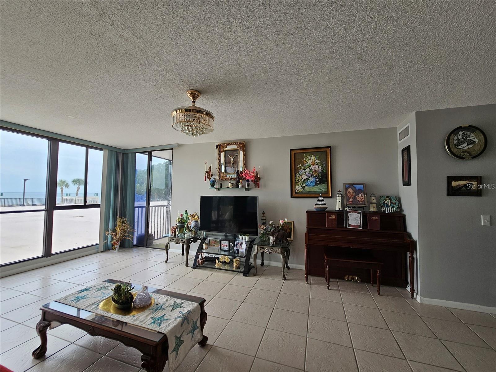 Image 5 of 30 For 7100 Sunshine Skyway Lane S 205