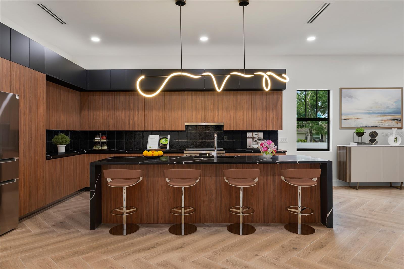 Listing photo id 8 for 403 Park Boulevard