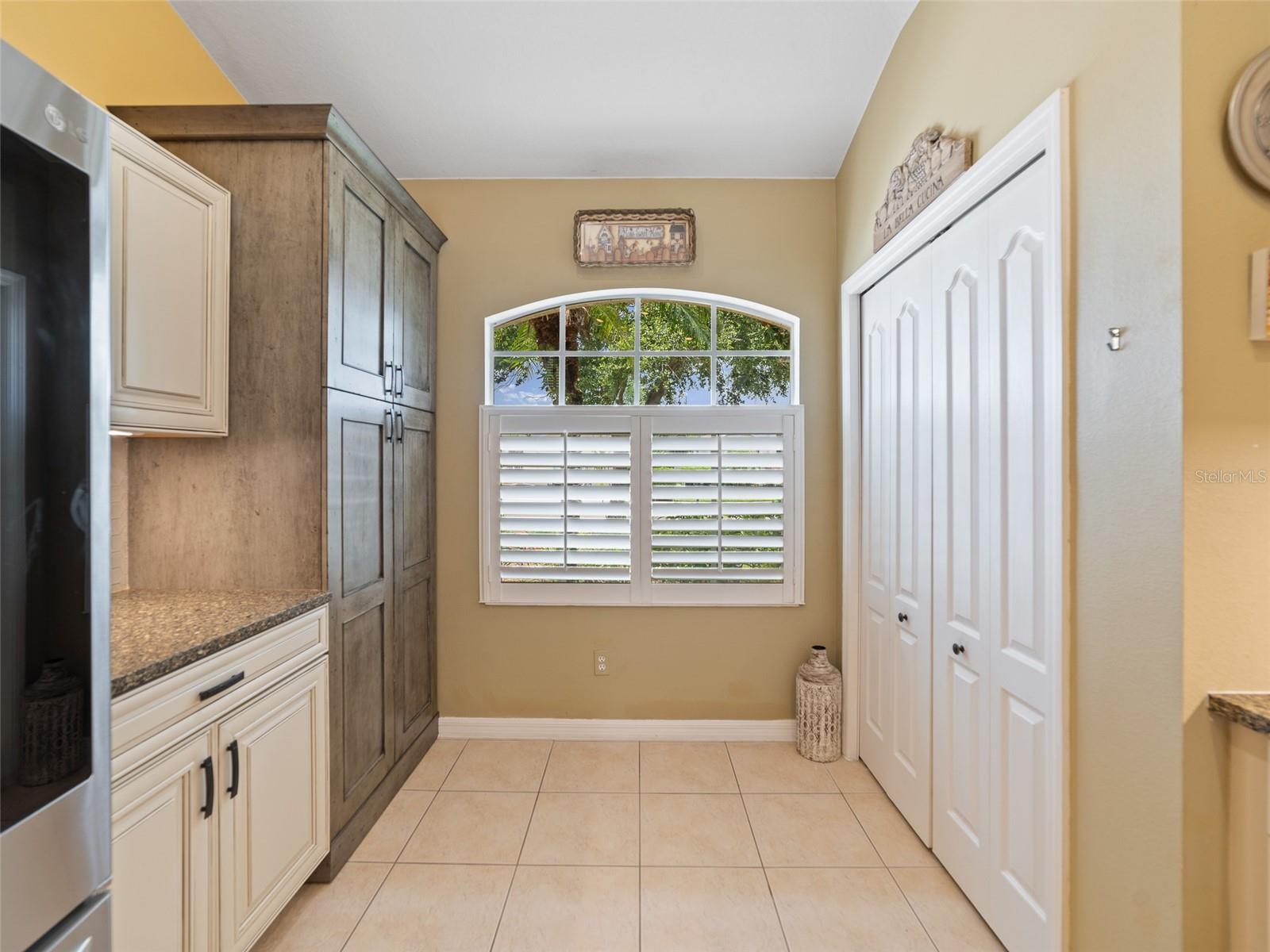 Image 13 of 44 For 8222 Haven Harbour Way