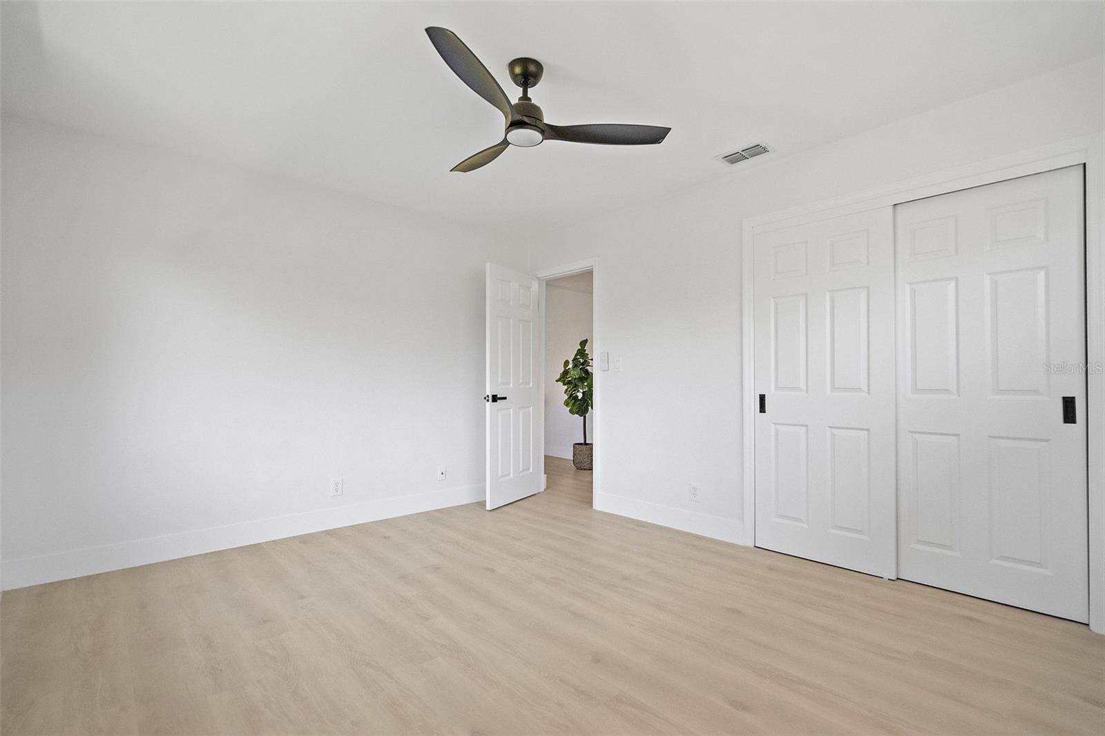 Image 23 of 72 For 6719 3rd Avenue N
