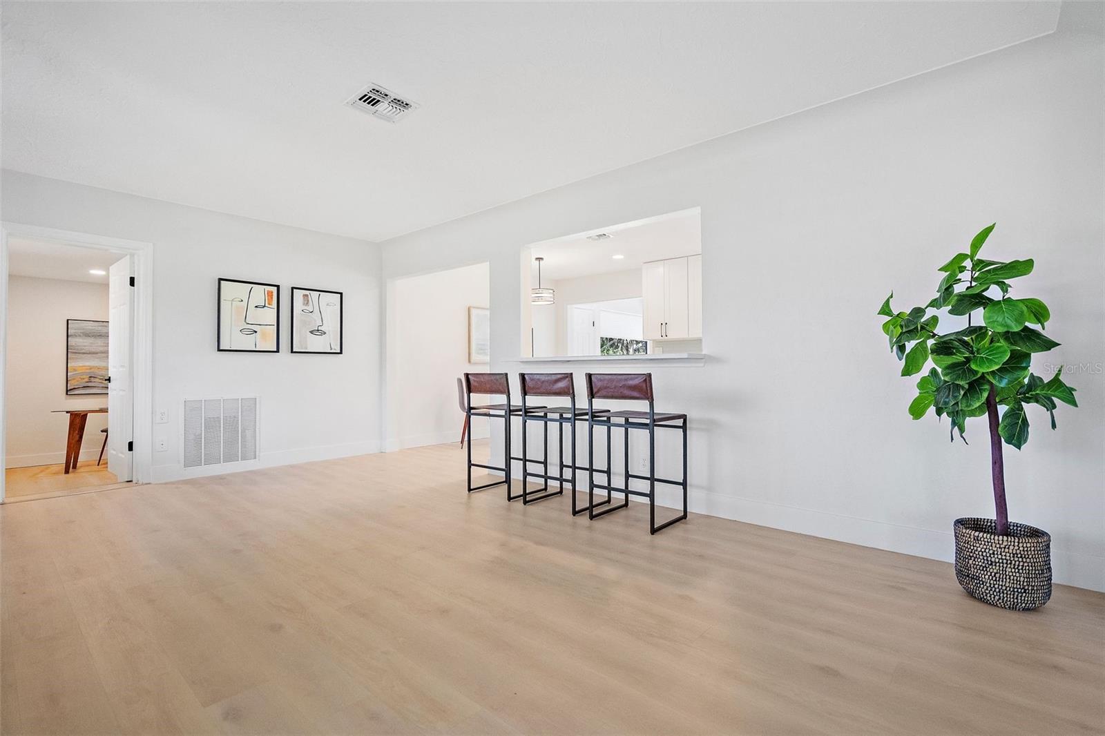 Image 31 of 72 For 6719 3rd Avenue N
