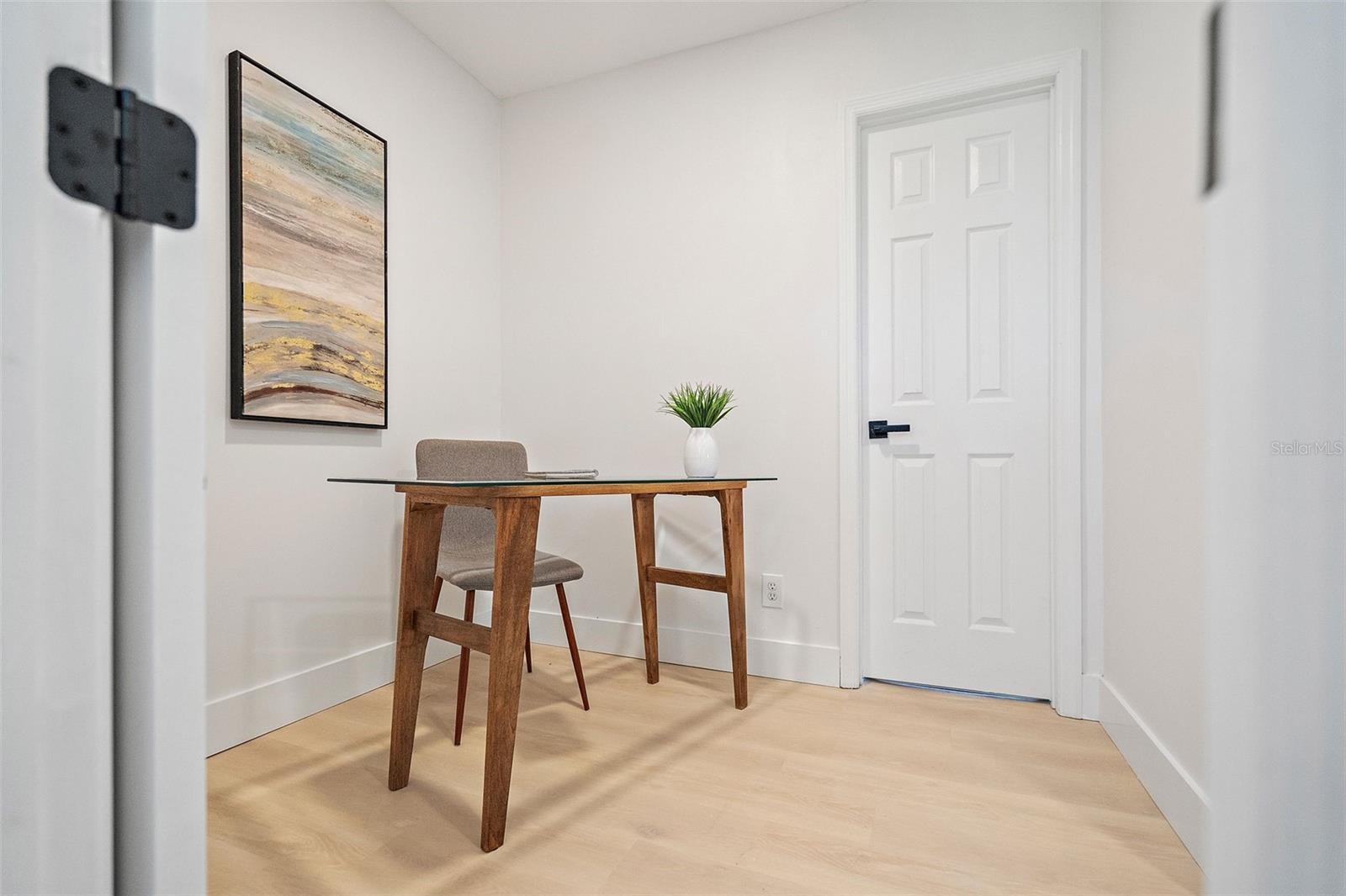 Image 32 of 72 For 6719 3rd Avenue N