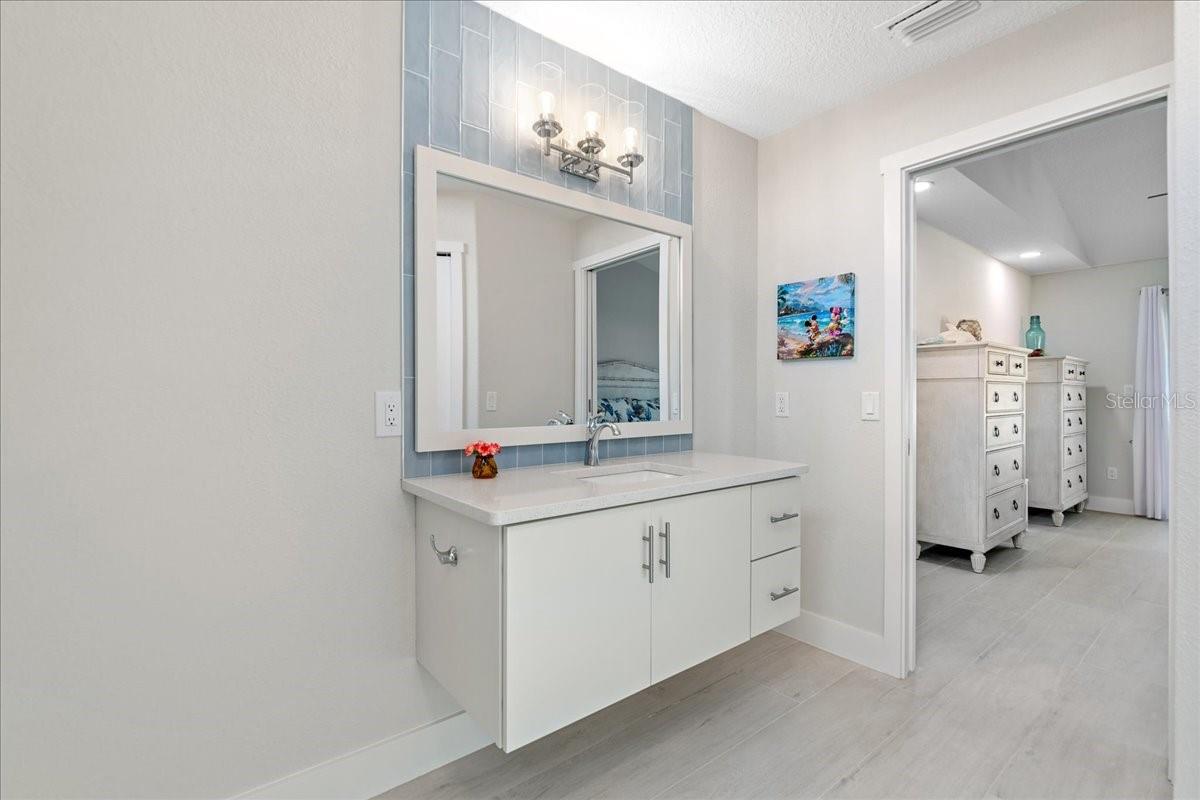 Image 19 of 50 For 5120 Palm Drive