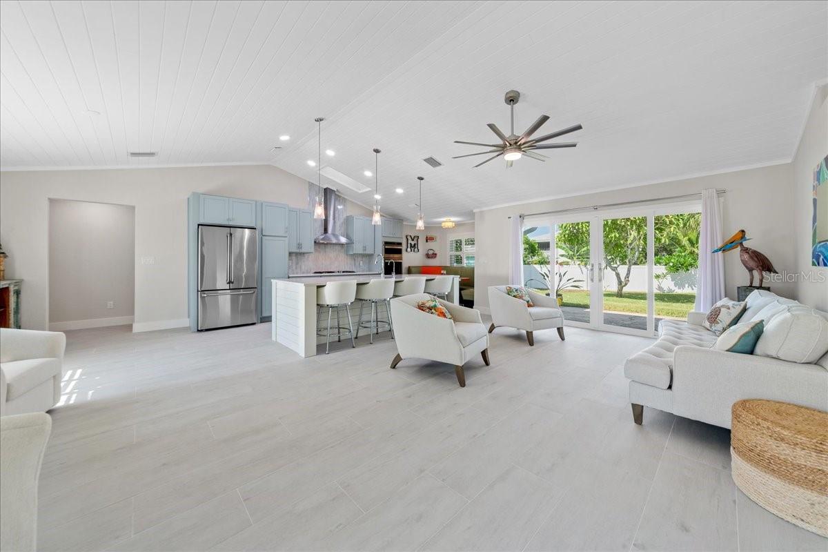 Image 8 of 50 For 5120 Palm Drive