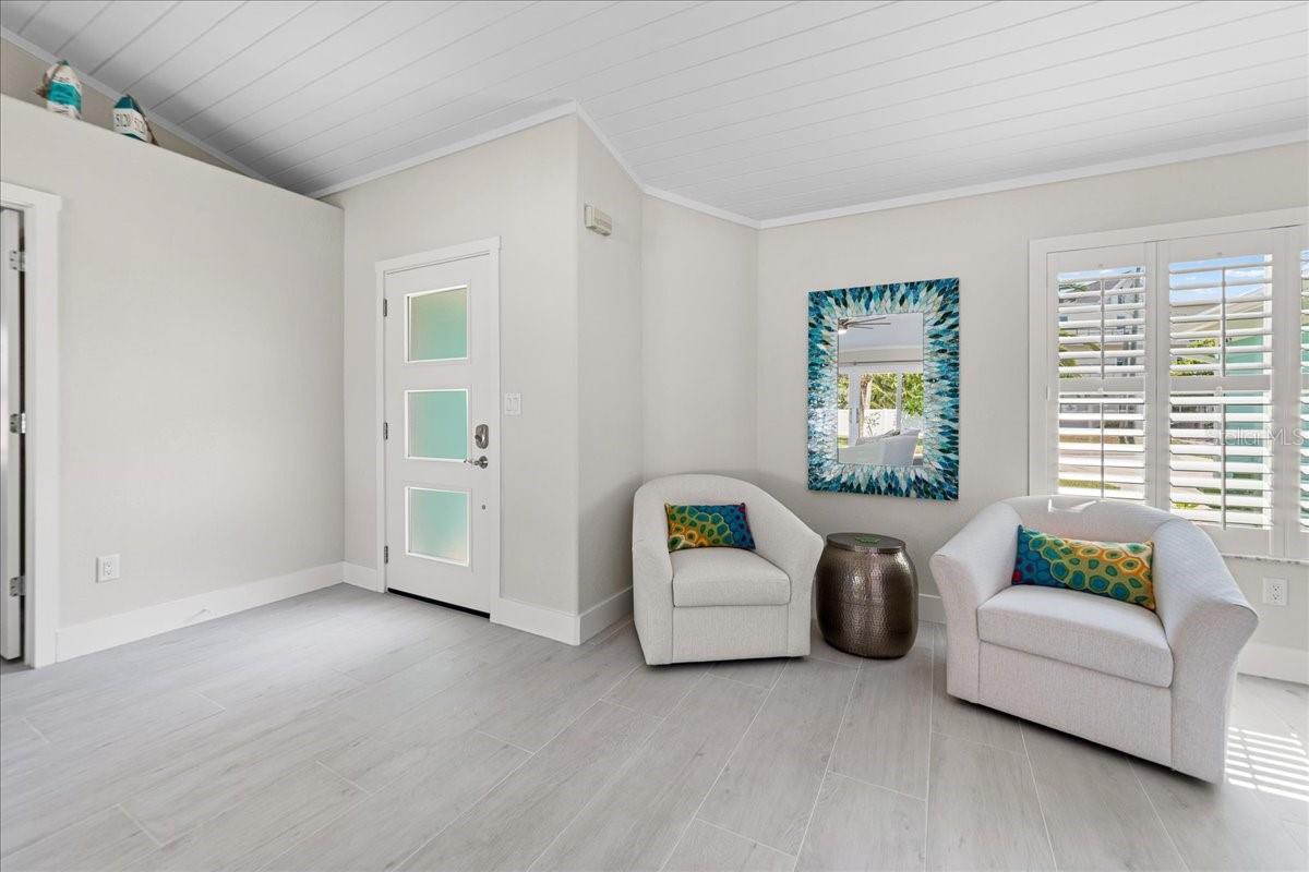 Image 9 of 50 For 5120 Palm Drive