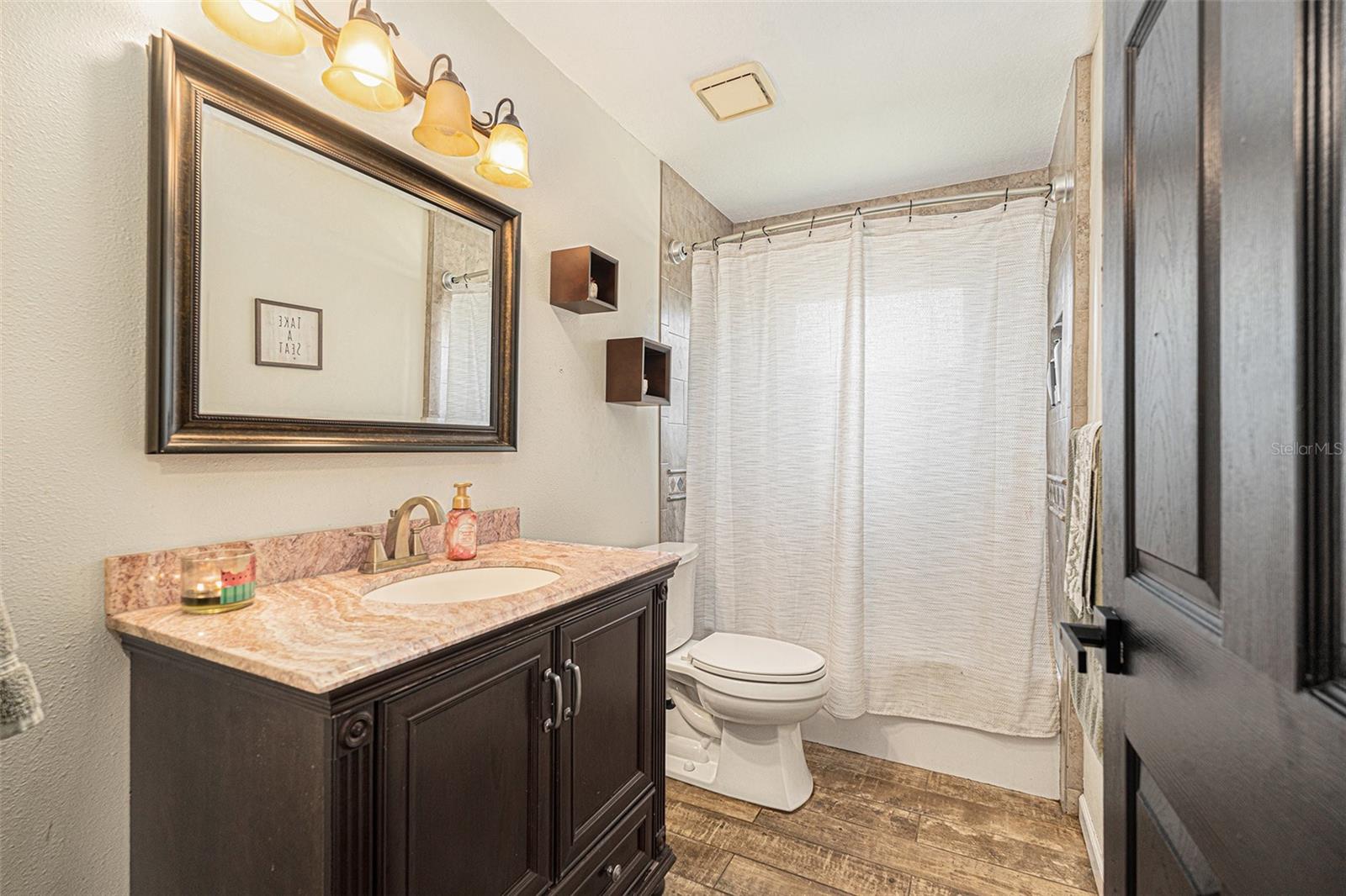 Image 17 of 31 For 1643 Lynsfield Court
