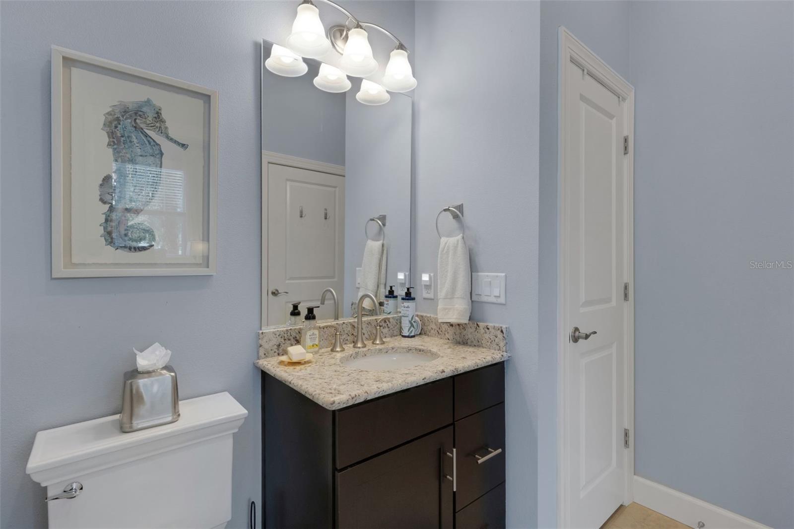 Listing photo id 21 for 5909 Anchorage Way S