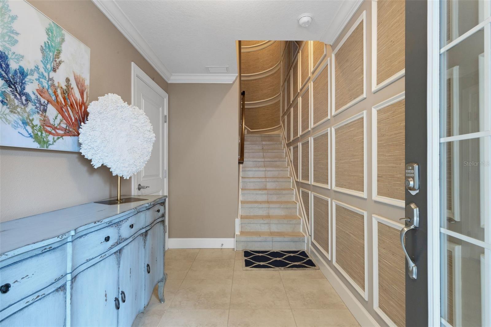 Listing photo id 35 for 5909 Anchorage Way S