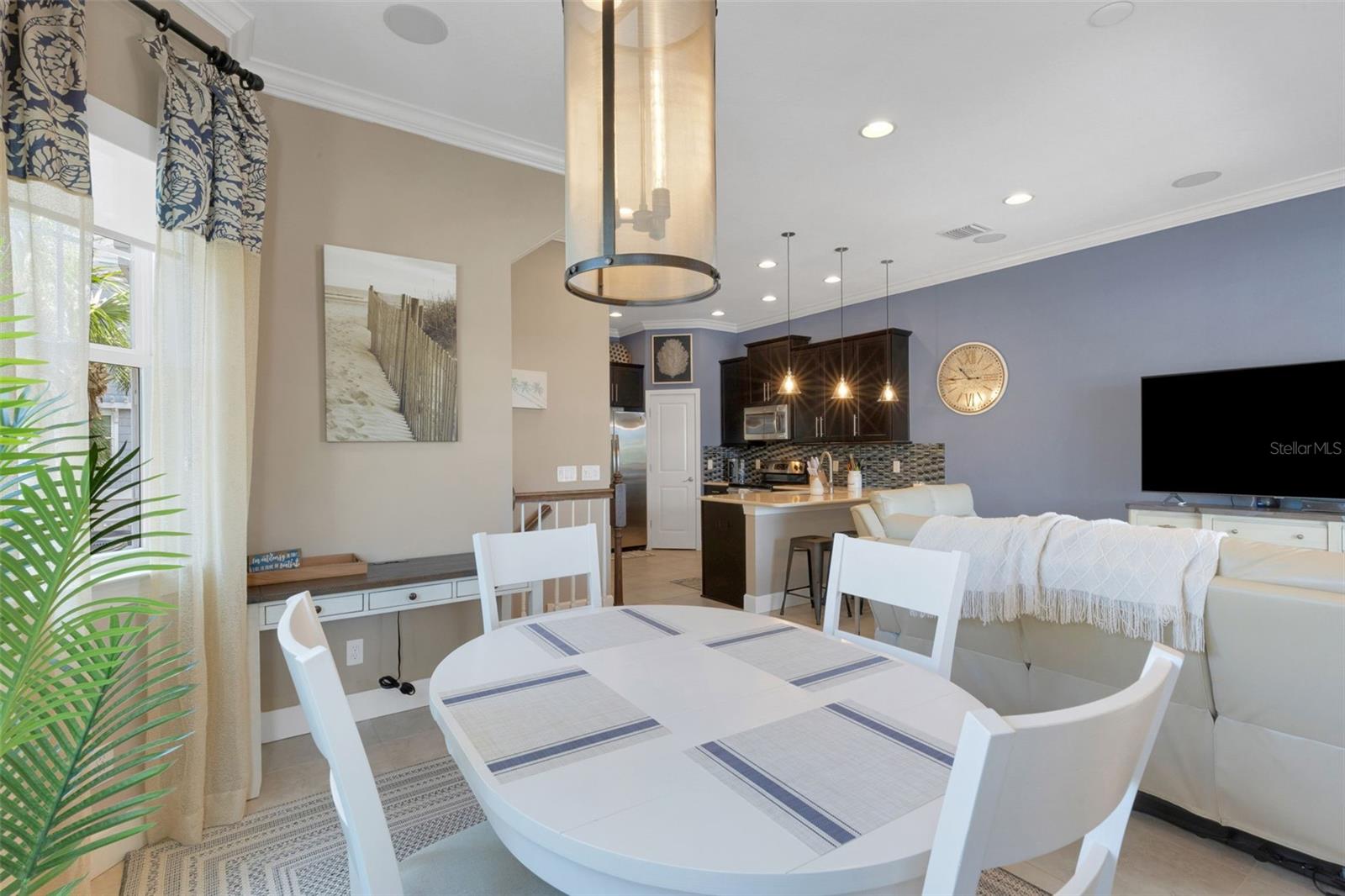 Listing photo id 42 for 5909 Anchorage Way S