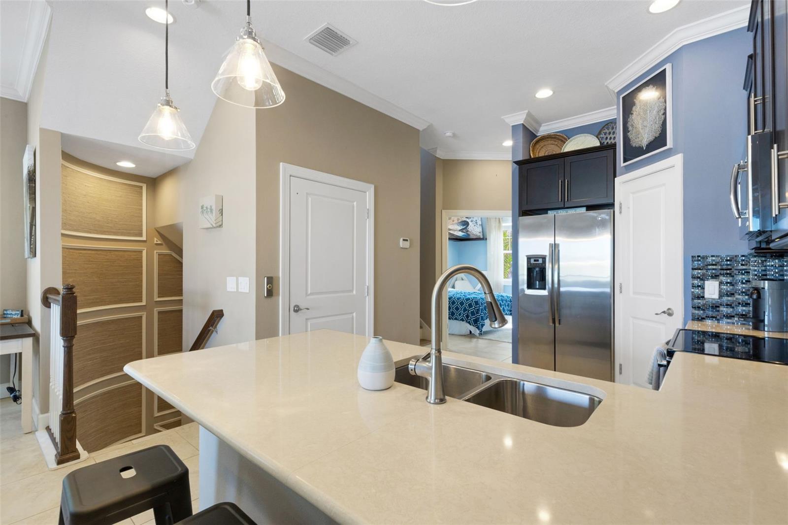 Listing photo id 47 for 5909 Anchorage Way S
