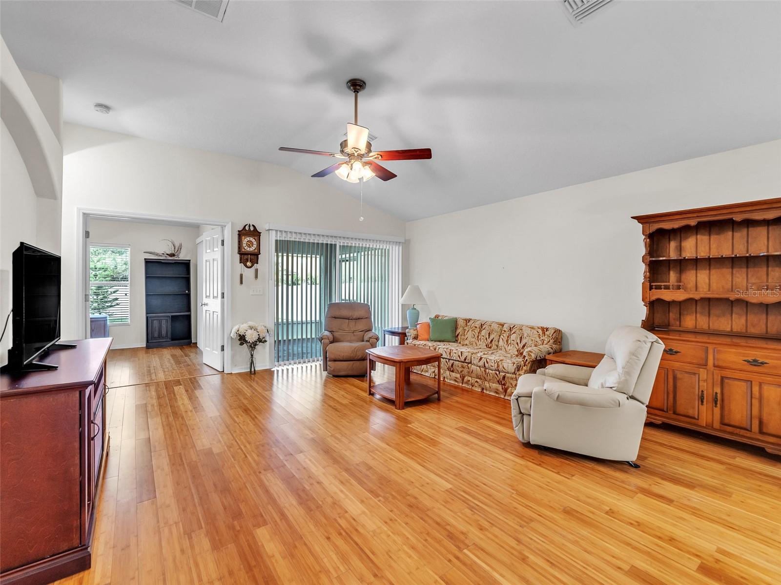 Image 16 of 41 For 1433 Impatiens Court
