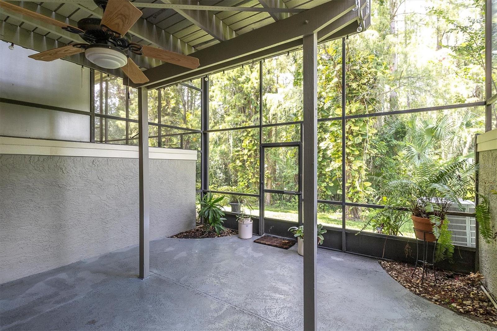 Image 32 of 40 For 14086 Trouville Drive
