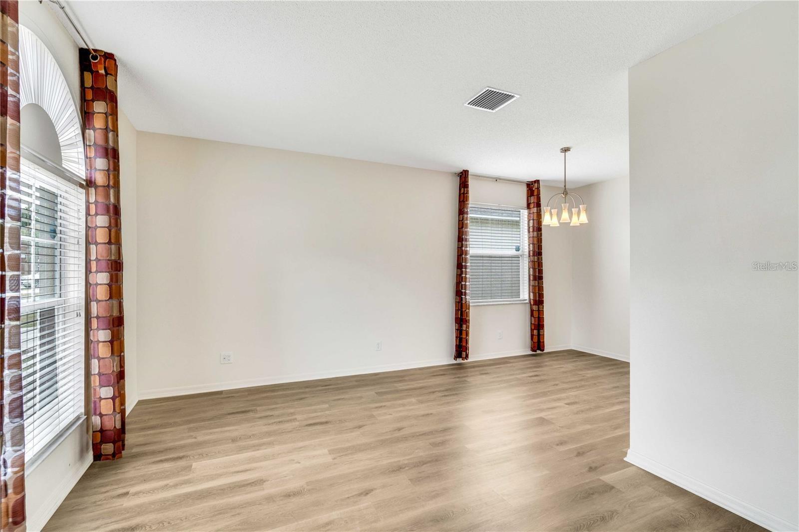 Image 6 of 23 For 11337 Village Brook Drive