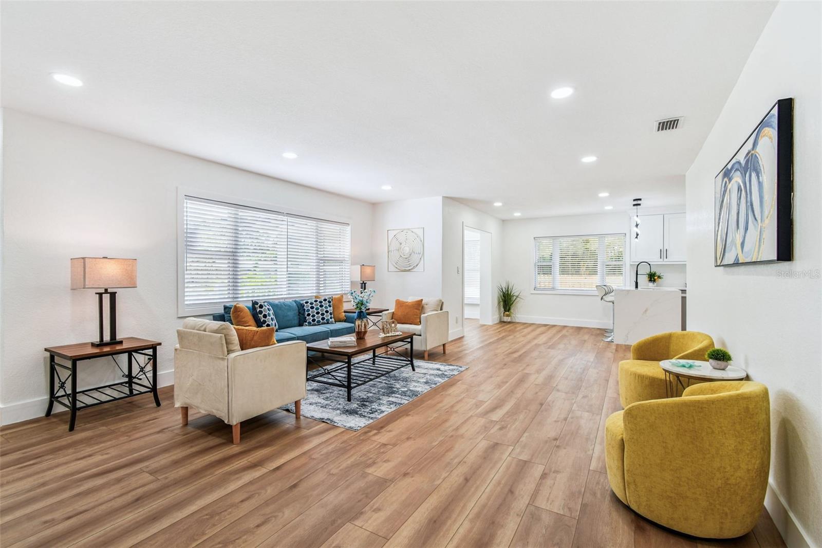 Image 14 of 81 For 4657 5th Avenue N